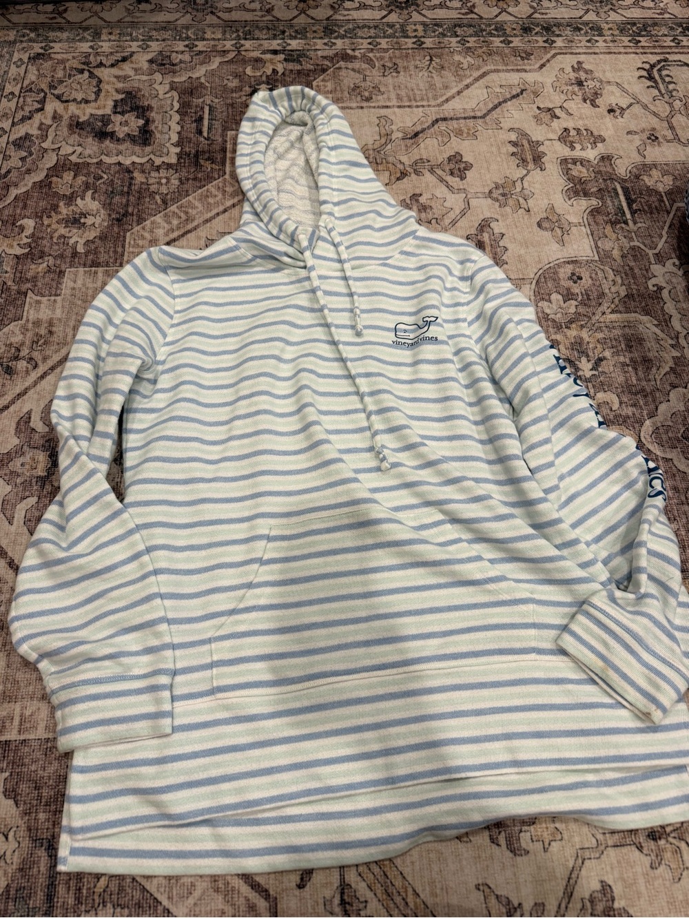 Vineyard Vines striped lightweight hoodie-large